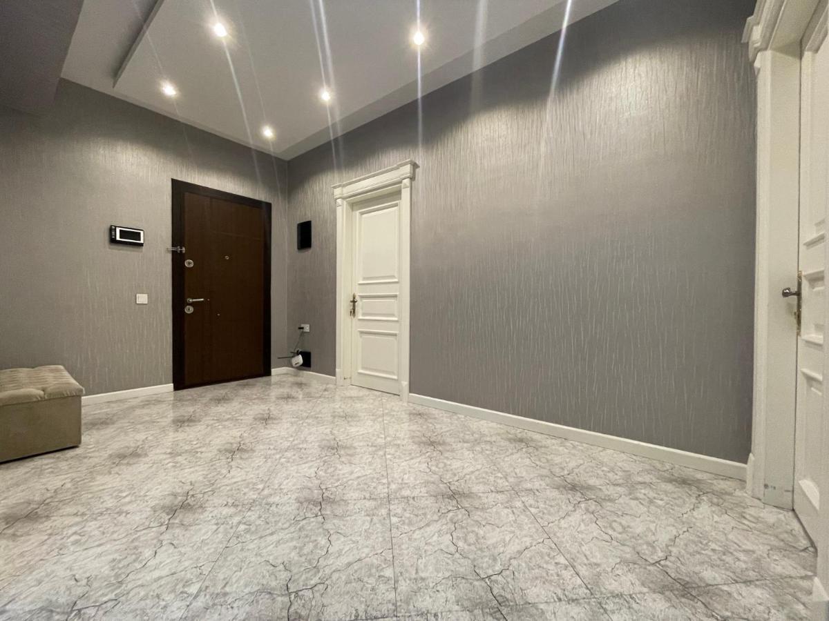 Lux Apartment Баку Экстерьер фото