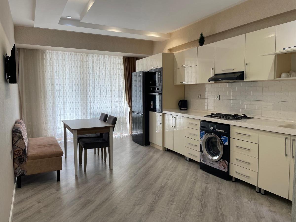 Lux Apartment Баку Экстерьер фото